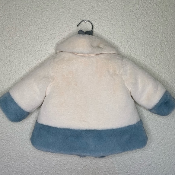 NWT Baby girl 0-3 mo. Dressy faux fur coat - Picture 3 of 3